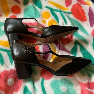 Elegant Black Women's T-Strap Heels Adrienne Vittadini 8